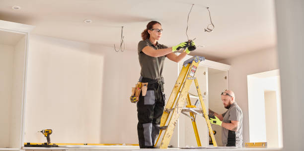 Best Circuit Breaker Repair  in Greenville, RI